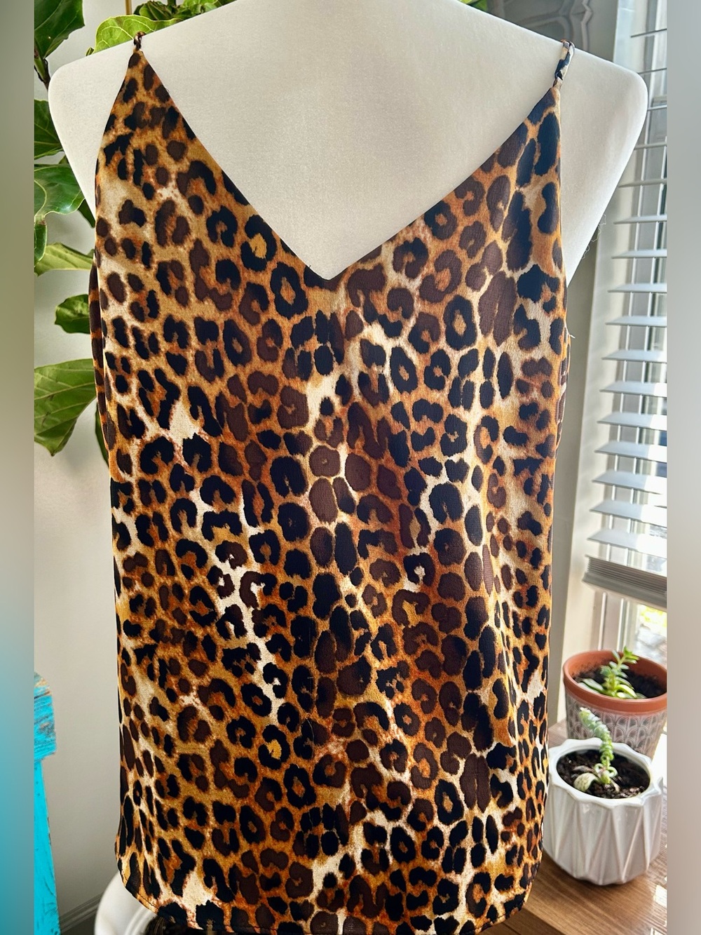 Express cheetah cami top Medium - Picture 3 of 9